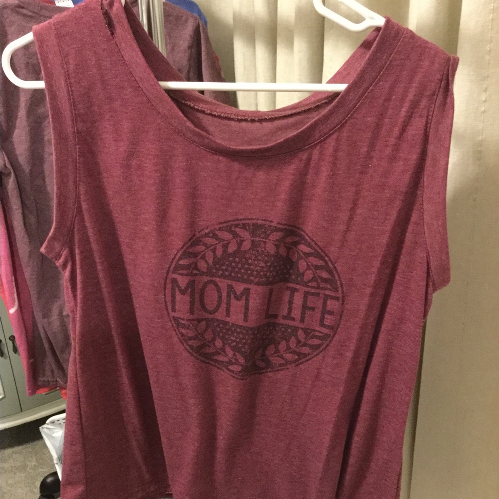 Mom Life Muscle Tee